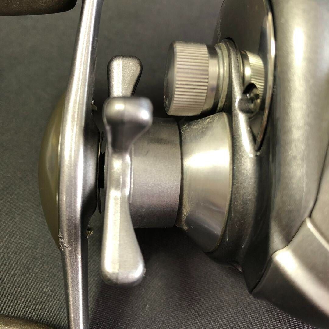 Team Daiwa 105HV Baitcast Reel Right Handle Bass Game Free Shipping from Japan