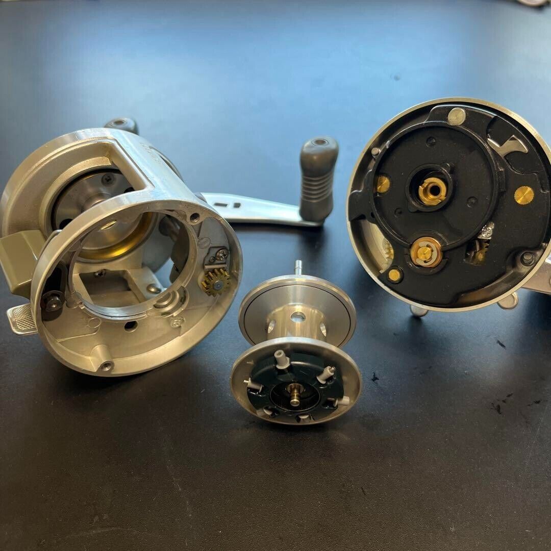 Shimano 92 CALCUTTA 200 Baitcast Reel Right Hand Gear Ratio 5.0:1 F/S from Japan