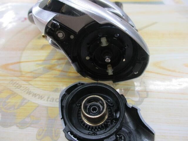 Shimano 16 Metanium MGL Right Hand Baitcast Reel Gear Ratio 6.2:1 F/S from Japan