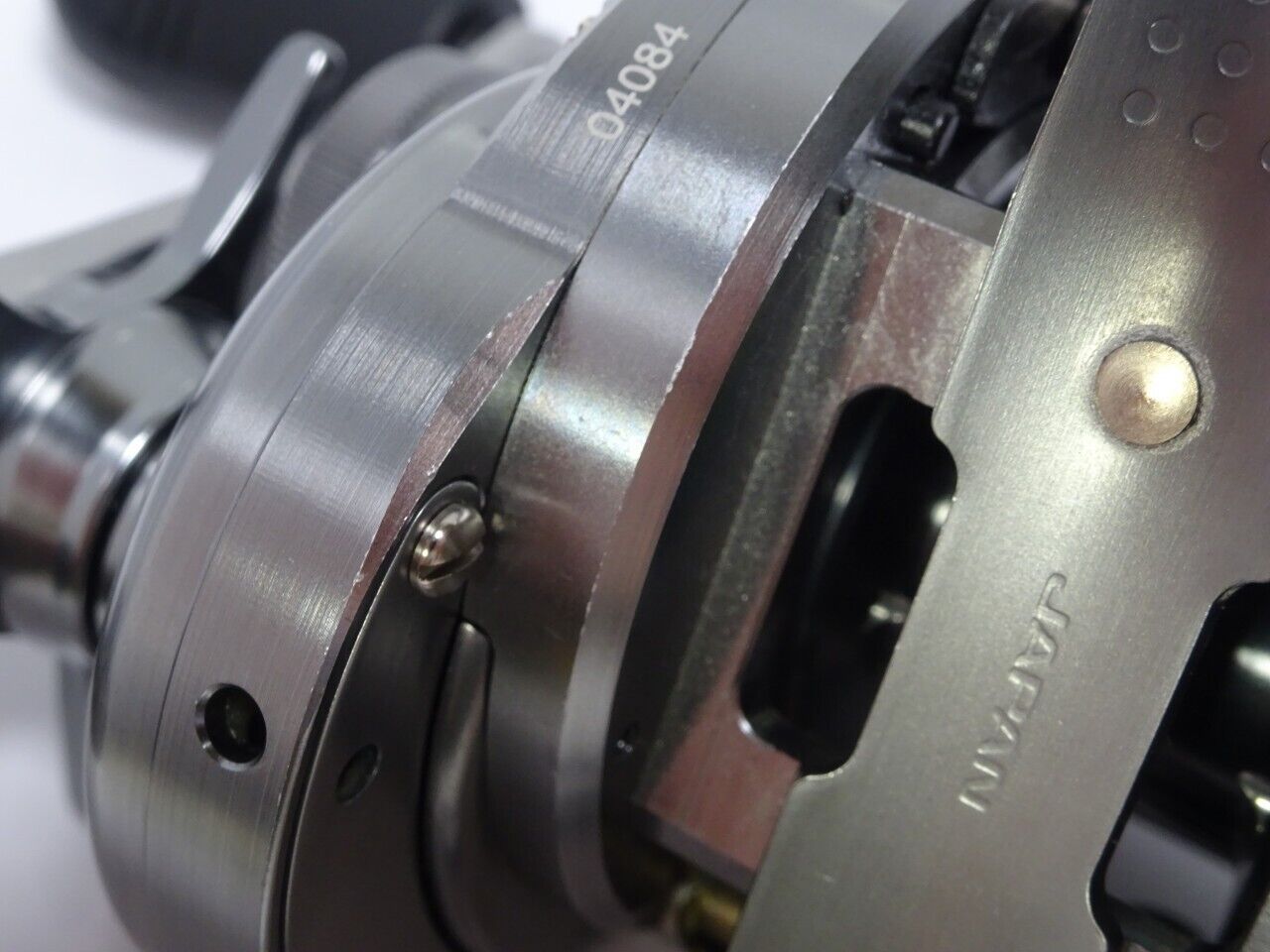 Shimano 20 Calcutta Conquest DC 101 LEFT Baitcast Reel Gear 5.6:1 F/S from Japan