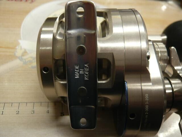 Daiwa 15 SALTIGA 10H Baitcasting Reel Right Handle Gear Ratio 6.4:1 F/S from JPN