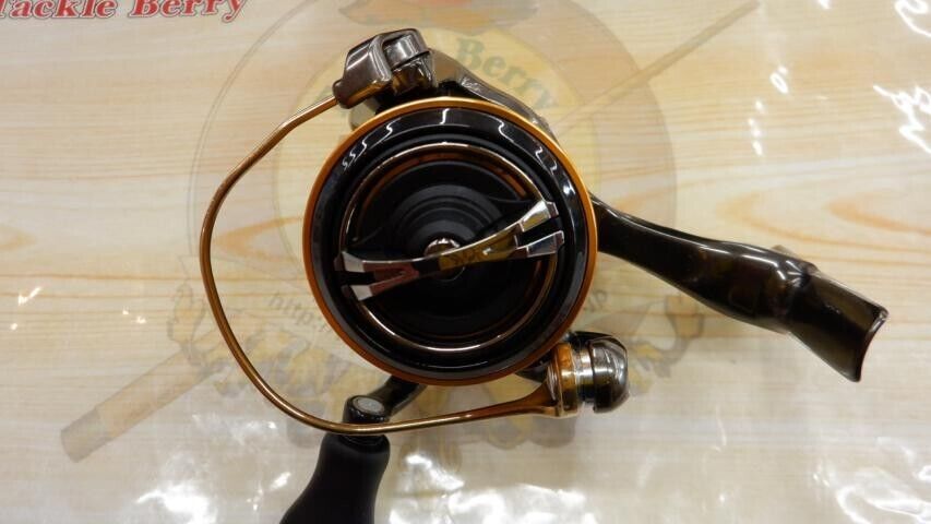 Shimano Spinning Reel 17 SOARE CI4+ C2000SSPG Gear Ratio 4.3:1 F/S from Japan