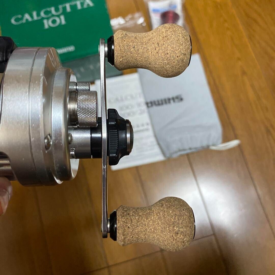 SHIMANO 12 CALCUTTA 101 Left Handle Baitcasting Reel Gear Ratio 5.9:1 F/S JAPAN