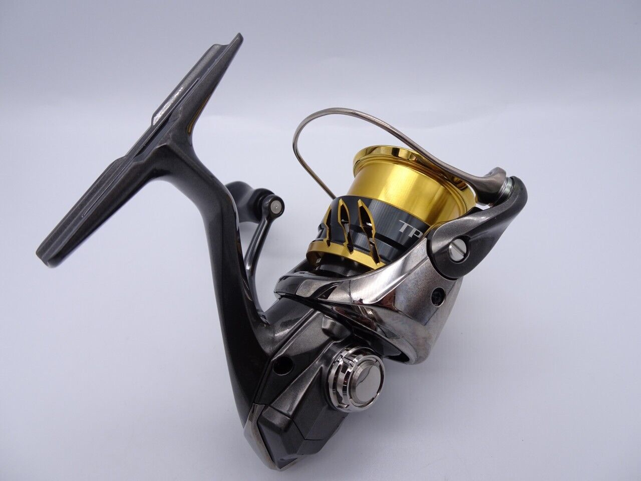 Shimano 20 TWIN POWER C2000SHG Spinning Reel Gear Ratio 6.1:1 F/S from Japan