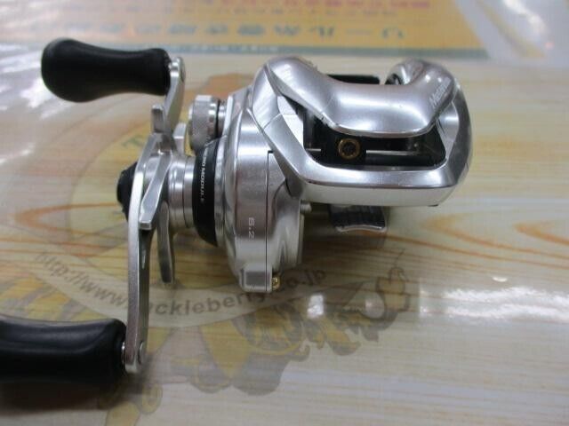 Shimano 16 Metanium MGL HG Right Handle Baitcast Reel Gear 7.4:1 F/S from Japan