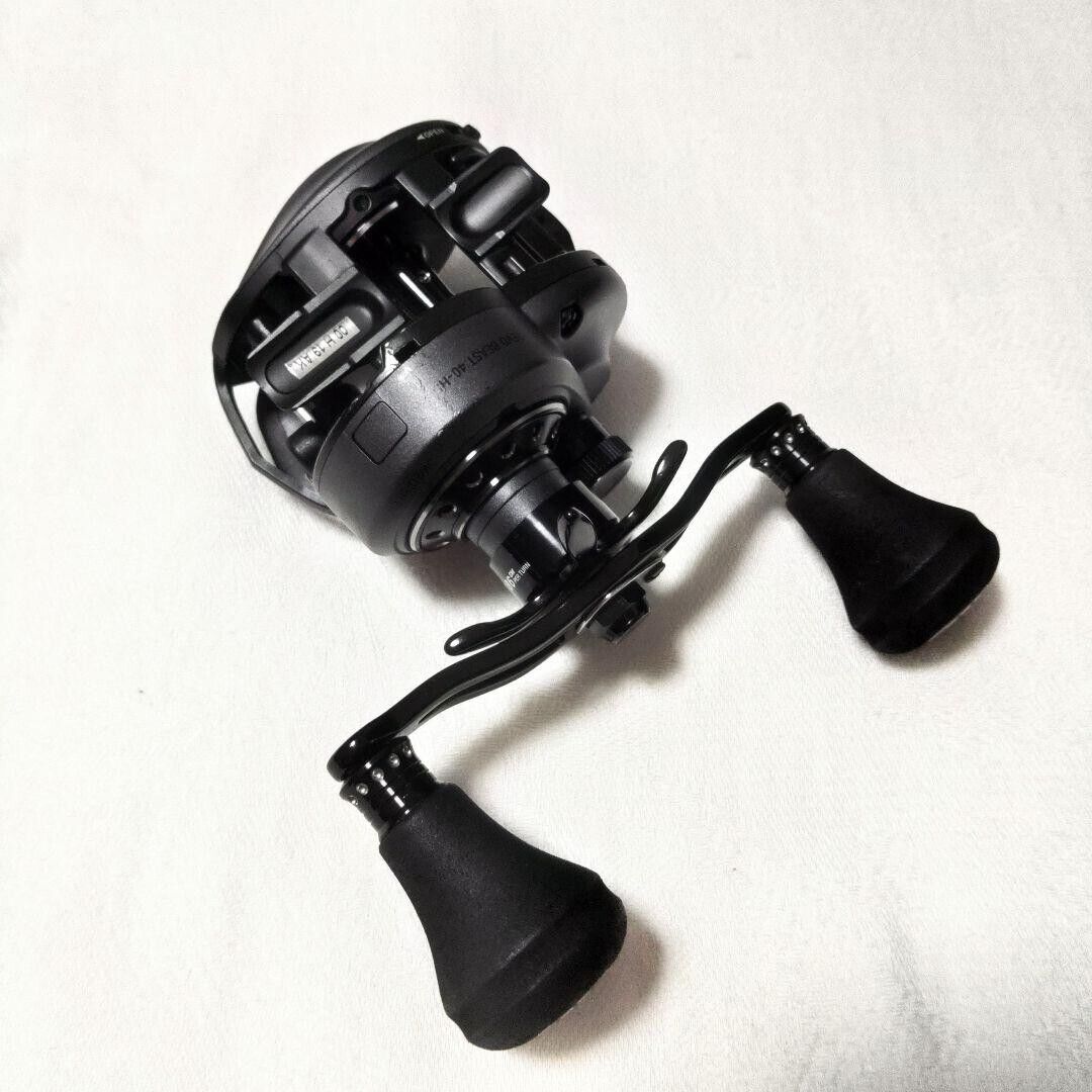 Abu Garcia Baitcasting Reel REVO BEAST 40 HS 7.3:1 Right-Handed F/S from Japan