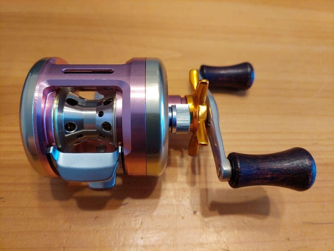 Daiwa Baitcasting Reel MEGABASS M-ITO 103 Limited R-H Gear 5.8 F/S from Japan