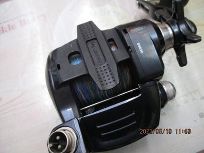 Shimano 16 PLAYS 3000 3.9:1 Electric Reel Right handle 685g F/S from Japan