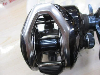 Shimano Baitcast Reel 17 GRAPPLER 300 HG Right Handle Gear 6.2:1 F/S from Japan