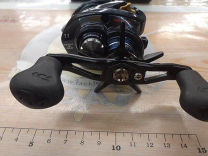 Daiwa 21 STEEZ A TW HLC 7.1 R 7.1:1 Right Handle Baitcast Reel F/S from Japan