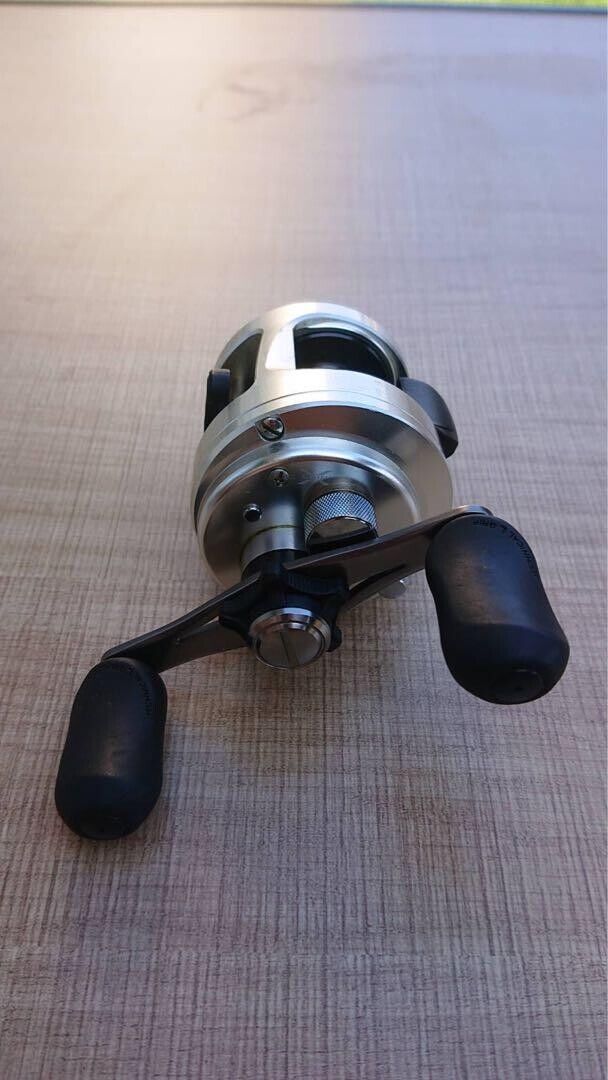 Shimano 12 CALCUTTA 101 LEFT Baitcasting Reel Gear Ratio 5.9:1 F/S from Japan