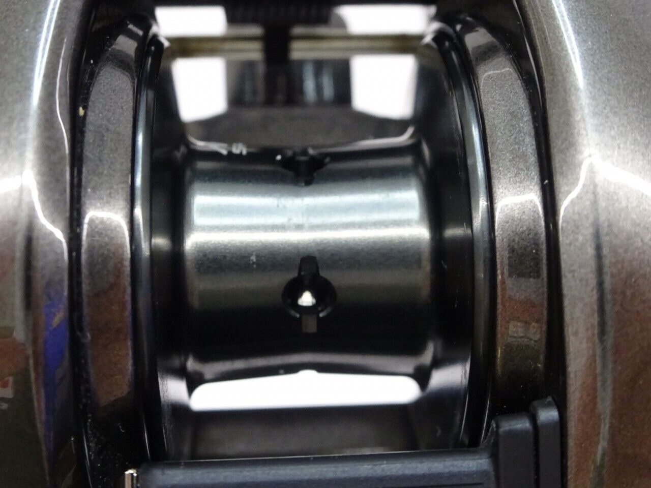 Shimano 23 Metanium 100XG Right Baitcasting Reel Gear Ratio 8.1:1 F/S from Japan