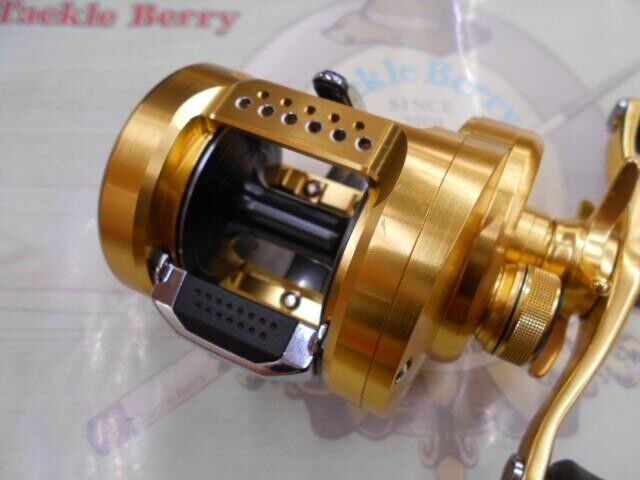 Shimano 18 Calcutta Conquest 400 Right Handle 6.2:1 Baitcast Reel F/S from Japan