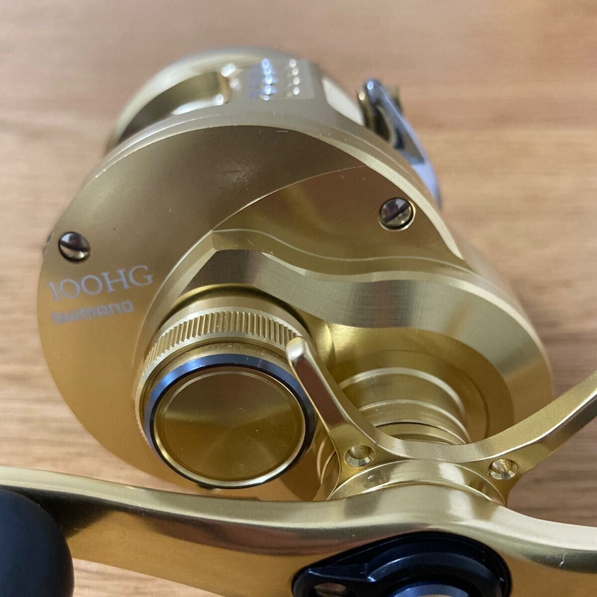 Shimano 21 CALCUTTA CONQUEST 100HG Baitcasting Reel Gear Ratio 7.4:1 F/S from JP