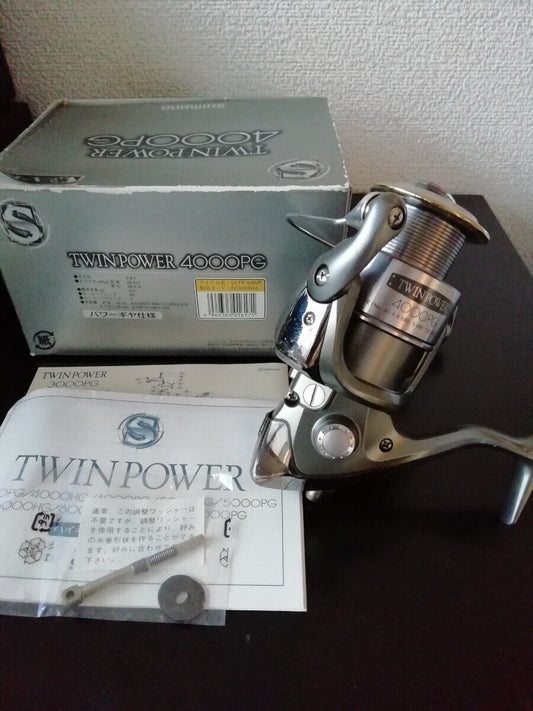 Shimano 02 Twin Power 4000PG Spinning Reel 371g Gear Ratio 4.6:1 F/S from Japan