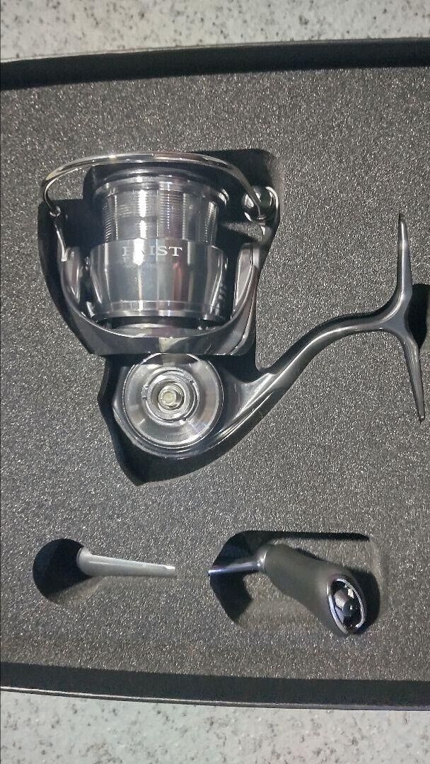 Daiwa 22 EXIST LT2500S-H Spinning Reel 160g Gear Ratio 5.8:1 F/S from Japan