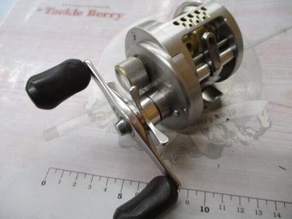 Shimano 03 CALCUTTA CONQUEST 200 DC Right Baitcast Reel Gear 5.8:1 F/S from JP