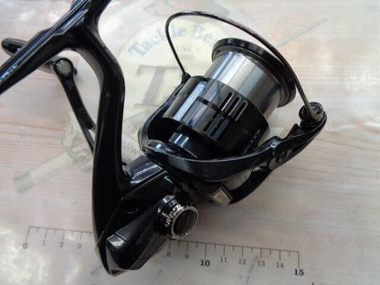 Shimano 19 VANQUISH 4000MHG Spinning Reel Gear Ratio 5.7:1 205g F/S from Japan