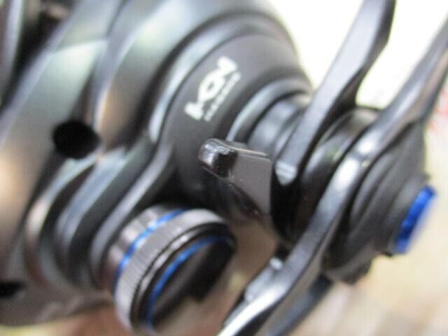 Shimano 21 SLX BFS Right Handle Baitcast Reel Gear Ratio 6.3:1 F/S from Japan