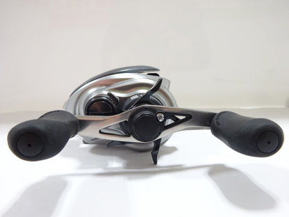 Shimano 13 Metanium Gear Bait Casting Reel Right Handle Fishing from Japan