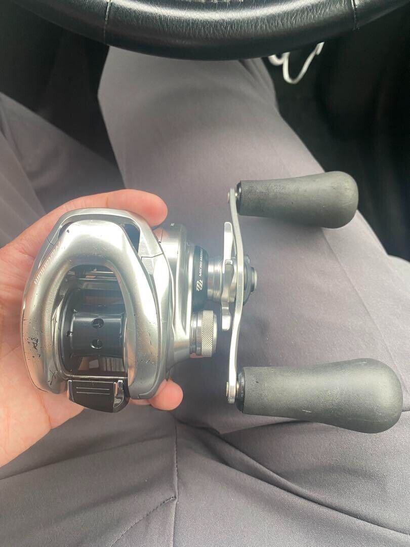 Shimano 16 Metanium MGL XG Right Baitcasting Reel Gear 8.5:1 F/S from Japan