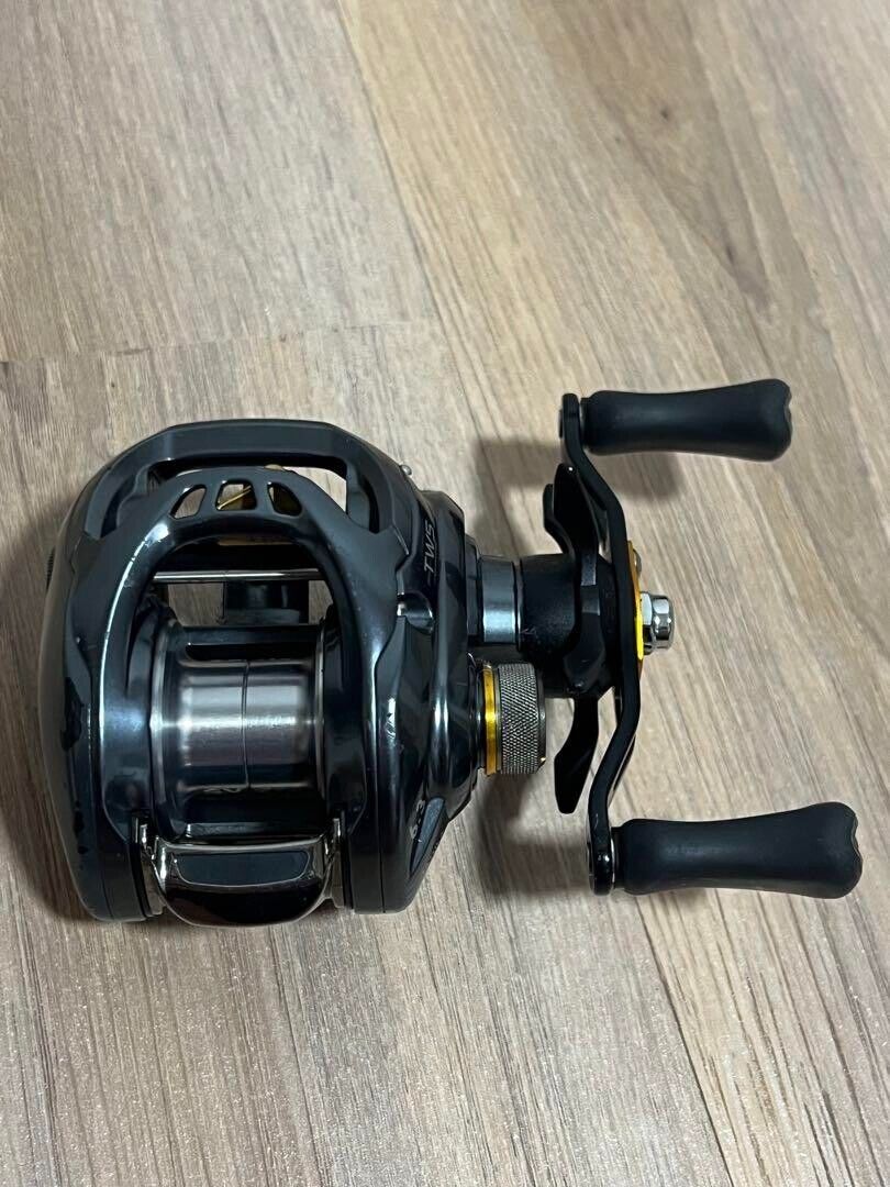 Daiwa 20 TATULA SV TW 103H Right Handle Baitcast Reel Gear 6.3:1 F/S from JPN