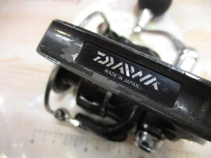 Daiwa 16 Catalina 4000H Spinning Reel Weight 435g Gear Ratio 5.7:1 F/S from JPN