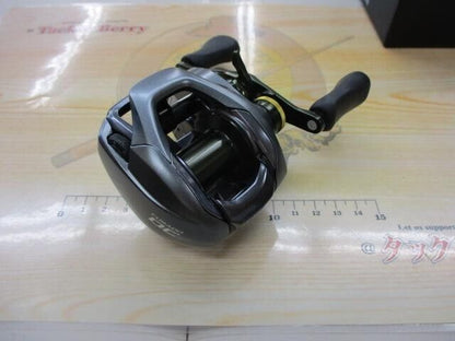 Shimano 22 CURADO DC 200XG Right Baitcasting Reel Gear Ratio 8.5:1 F/S from JPN