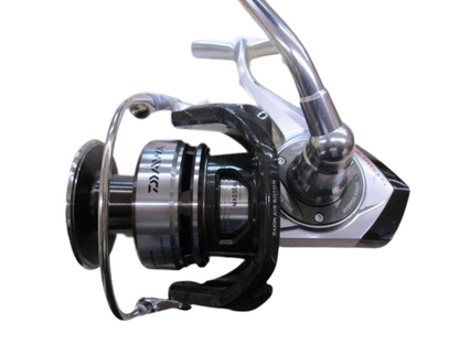 Daiwa CATALINA 6500H Spinning Reel Gear Ratio 5.7:1 Weight 795g F/S from Japan