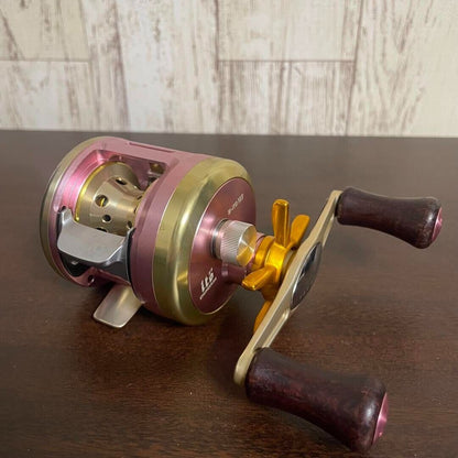 Daiwa MEGABASS M-ITO 103L Limited Baitcasting Reel R-H Gear 5.8 F/S from Japan