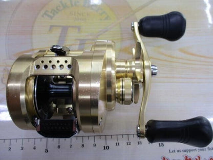 Shimano 18 CALCUTTA CONQUEST 300 Baitcast Reel 6.2:1 Right Handle F/S from JP