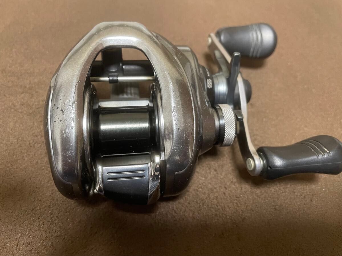 Shimano 15 METANIUM DC HG Right Hand Baitcast Reel Gear Ratio 7.4:1 F/S from JPN