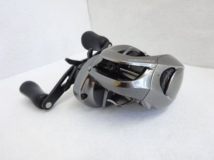 Shimano 17 CHRONARCH MGL 150XG 8.1:1 Right Handle Baitcast Reel F/S from Japan