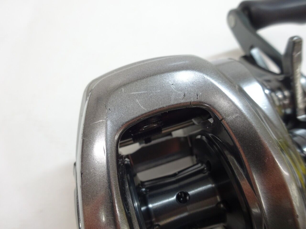 Shimano 18 BANTAM MGL PG Baitcast Reel Right Handle Gear Ratio 5.5:1 FS from JP
