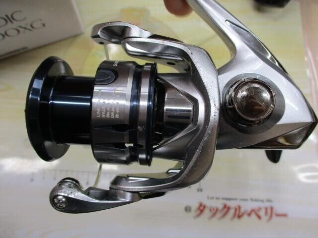 Shimano 19 STRADIC C3000XG Spinning Reel Gear Ratio 6.4:1 340g F/S from Japan