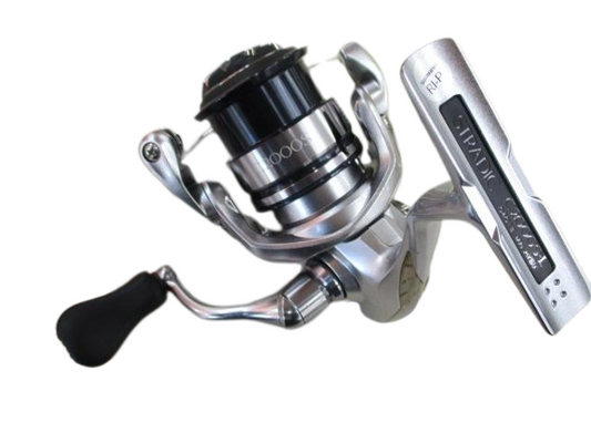 Shimano 19 STRADIC C2000S Spinning Reel Gear Ratio 5.1:1 185g F/S from Japan