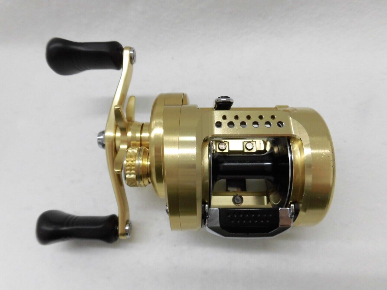 Shimano 15 CALCUTTA CONQUEST 401 Left Hand Baitcasting Reel 5.6:1 F/S from Japan