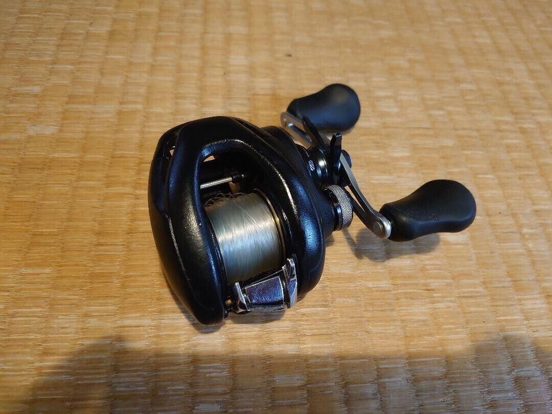 Shimano 13 METANIUM HG Right Handle Baitcast Reel Gear Ratio 7.4:1 F/S from JPN