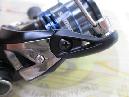 Shimano 21 NEXAVE C2000S Spinning Reel Gear Ratio 5.0:1 225g F/S from Japan