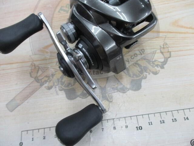 Shimano 23 METANIUM 100HG Right Handed Bait Reel Gear Ratio 7.1:1 F/S from Japan