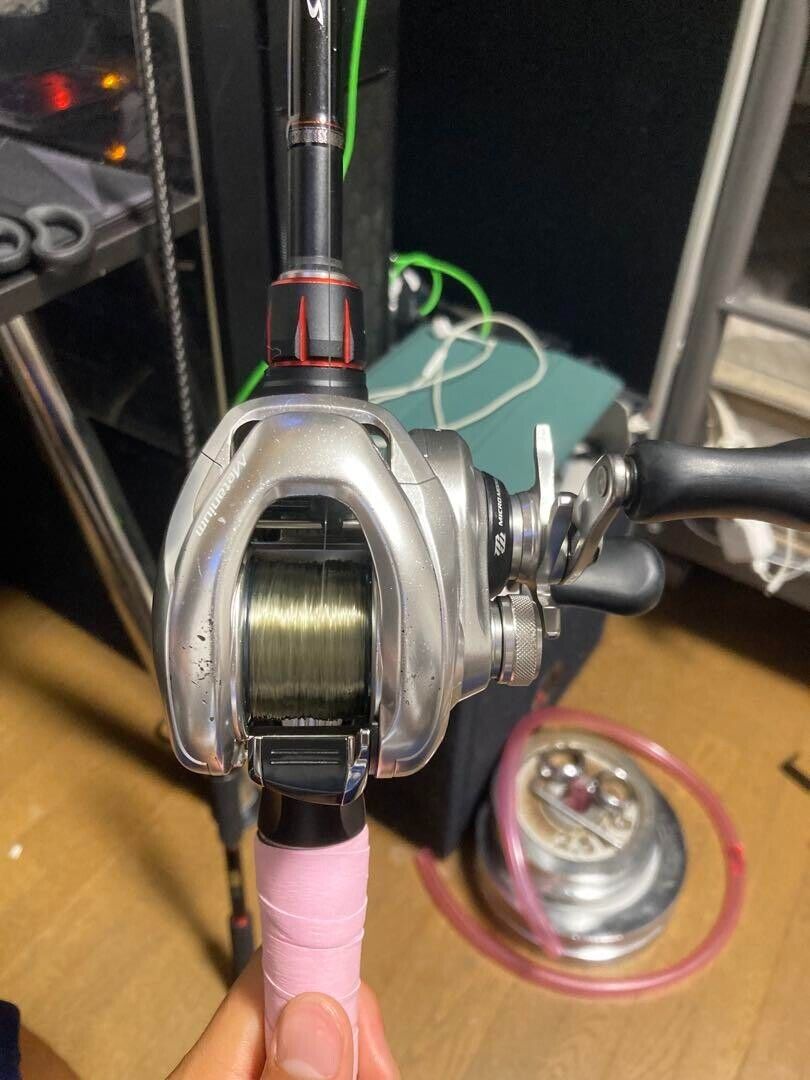 Shimano 16 METANIUM MGL XG Right Handle Baitcast Reel Gear 8.5:1 F/S from Japan