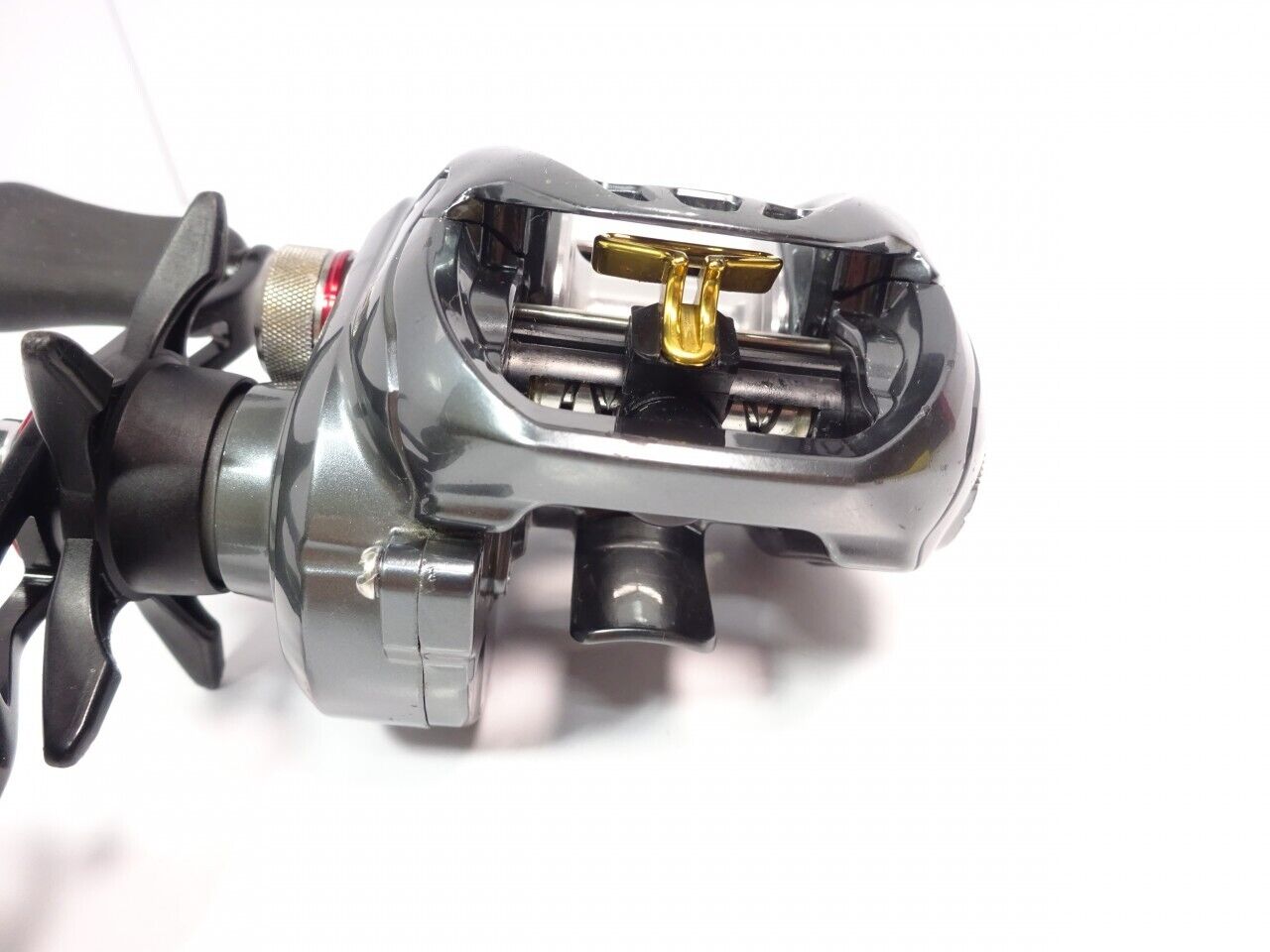 Daiwa 17 TATULA SV TW 7.3R Bait Casting Reel 200g Right Handle F/S from Japan