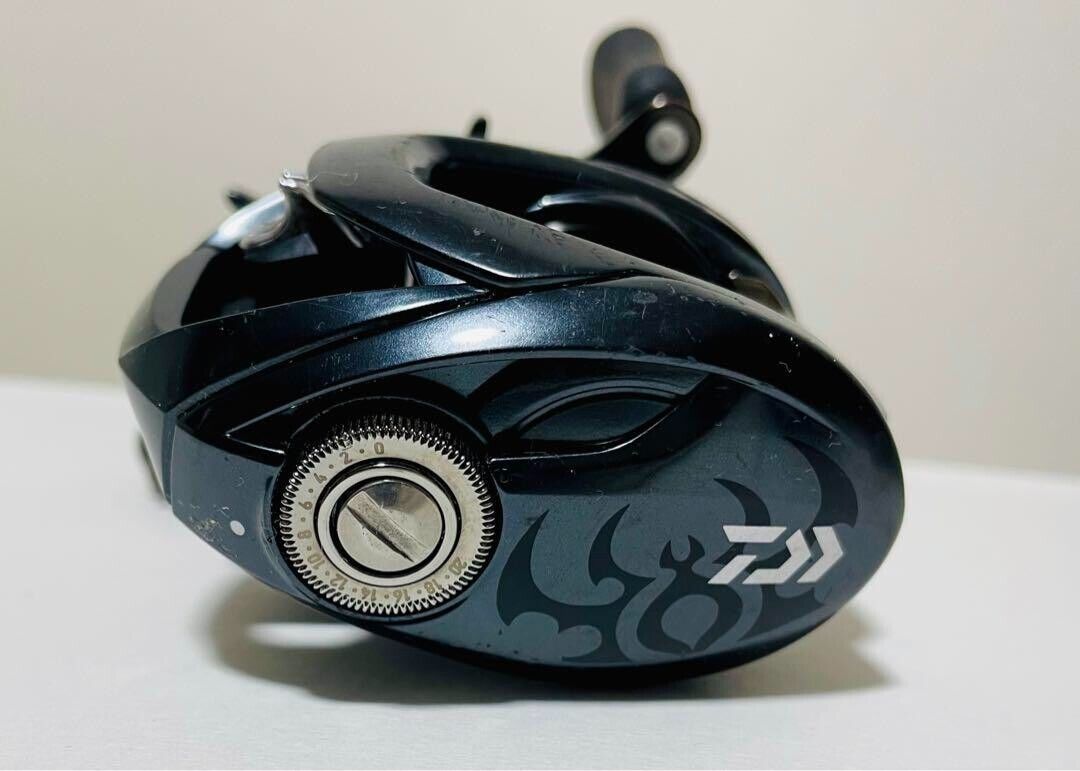 Daiwa 20 Tatula SV TW 103SH Right handle Baitcast Reel Gear 7.1:1 F/S from JP