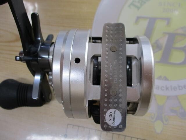 SHIMANO 12 OCEA CALCUTTA 200PG 5.0:1 Baitcasting Reel Free Shipping from Japan