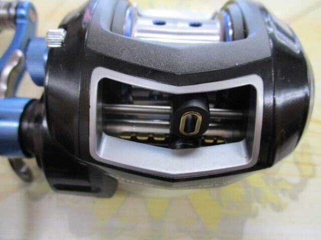 Abu Garcia SALTY STAGE REVO LJ-1 RH Bait Casting Reel Gear 6.4:1 F/S from Japan