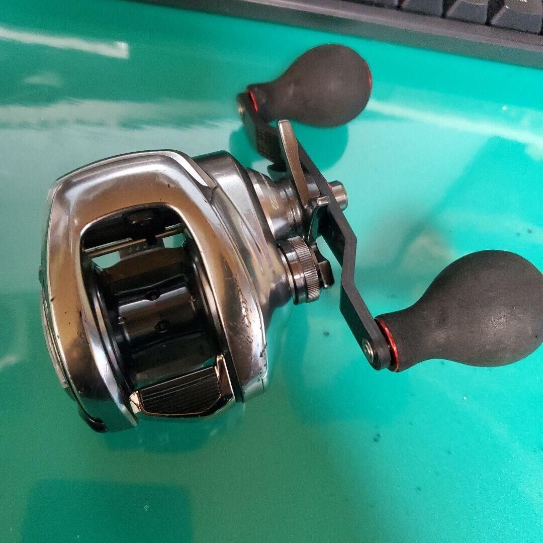 Shimano 18 Bantam MGL XG Right Baitcasting Reel Gear Ratio 8.1:1 F/S from Japan