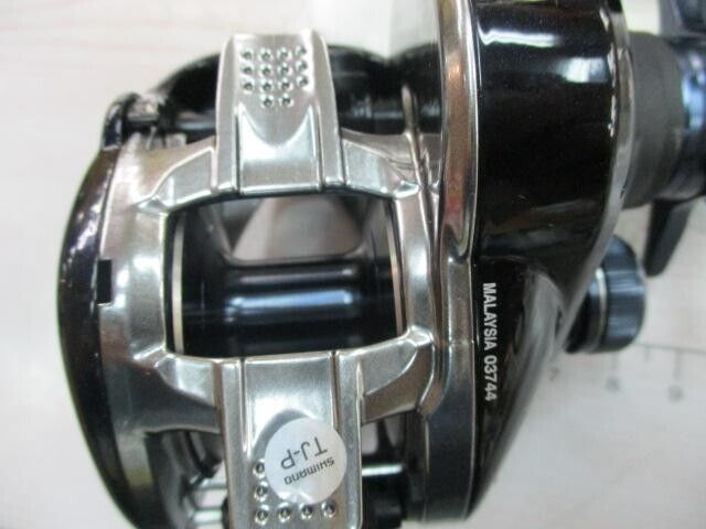 Shimano 17 GRAPPLER 301HG LEFT Baitcasting Reel Gear Ratio 6.2:1 F/S from Japan