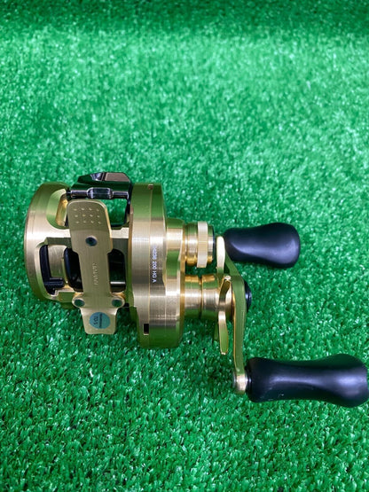 Shimano 21 Calcutta Conquest 200HG Right Baitcast Reel Gear 6.5:1 F/S from Japan