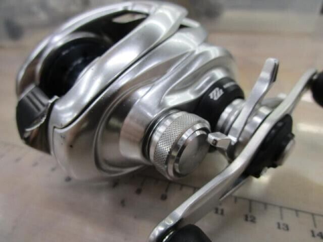 Shimano 16 METANIUM MGL Right Baitcast Reel 175g Gear Ratio 6.2:1 F/S from Japan