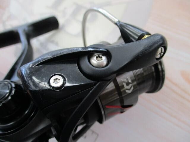 Daiwa Spinning Reel 18 TATULA LT 2500S 185g Gear Ratio 5.3:1 F/S from Japan